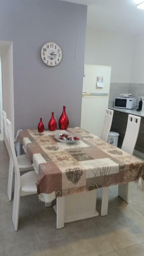 Herzliya Center Apartments Eksteriør billede